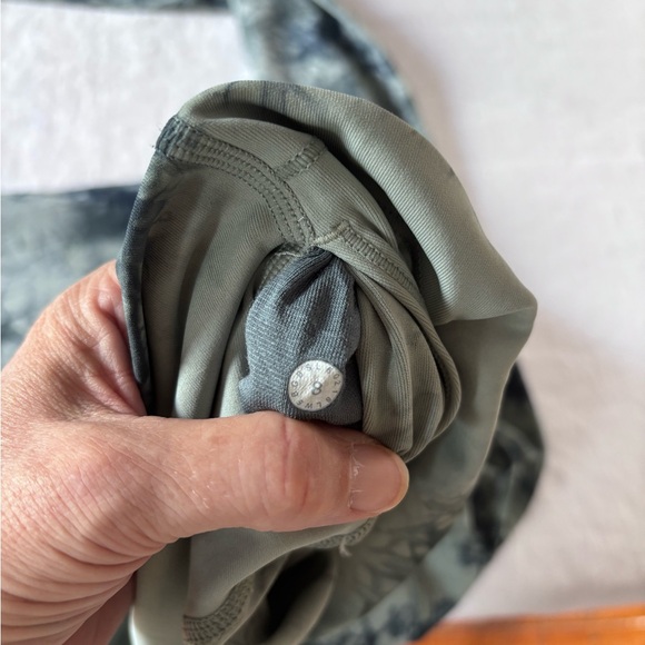 Wunder Under Hi Rise Tight Shibori Full on Luxtreme 28” Misty Moss Sea Steel 8 - Picture 8 of 9